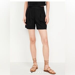 Old Navy Extra High-Waisted Linen Blend Taylor Trouser Shorts